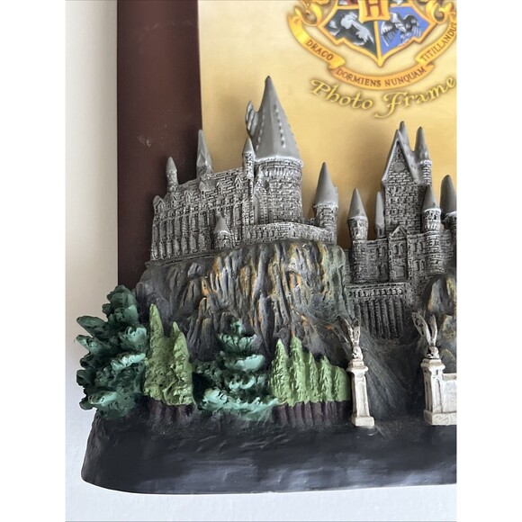 EUC Universal Studio Wizarding World of Harry Potter Hogwarts Castle Photo Frame - Picture 3 of 9